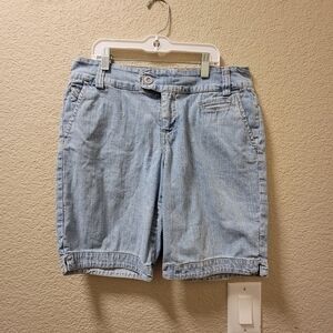 Gloria Vanderbuilt shorts